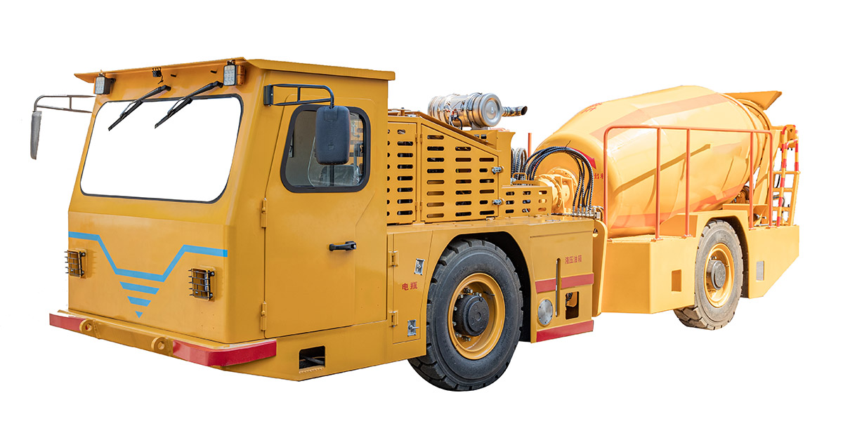 Mining concrete mixer truck