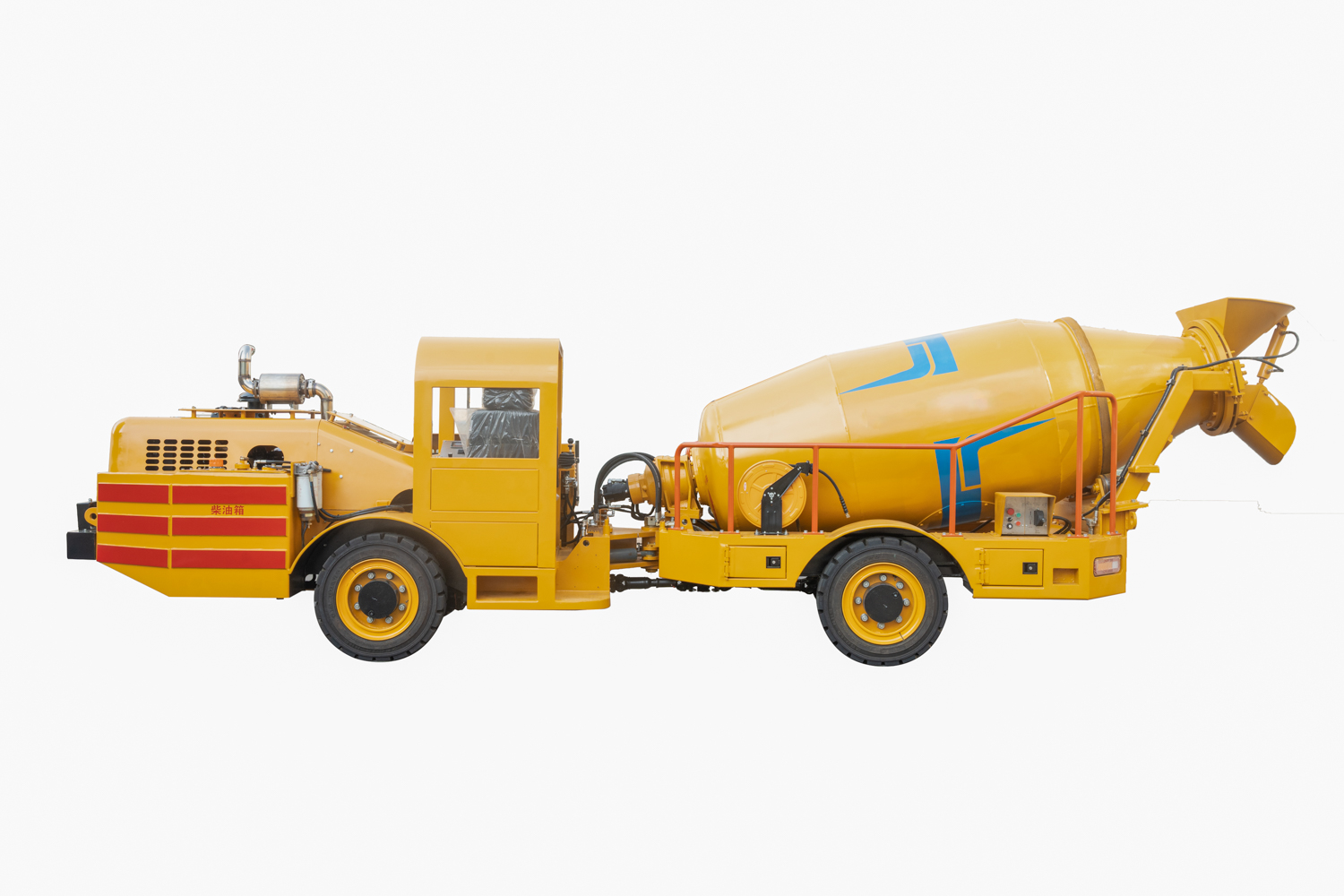 Mining concrete mixing transporter